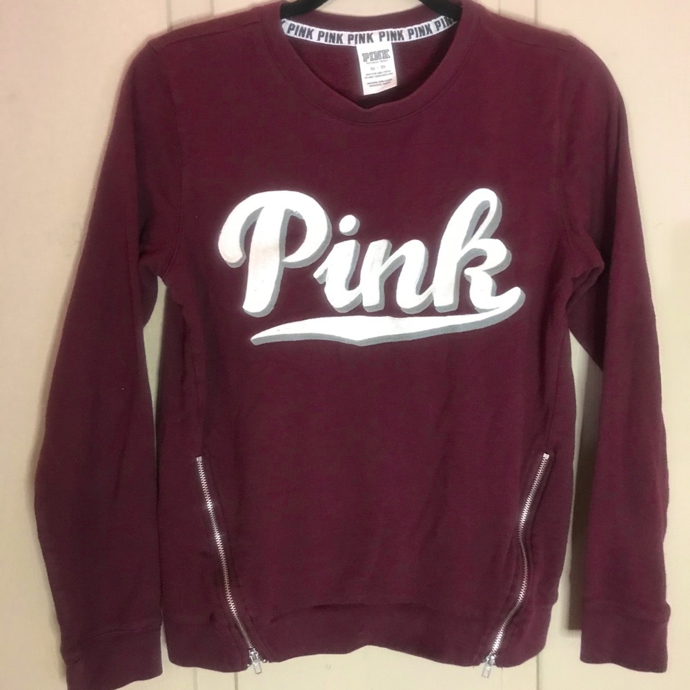 VS PINK CREWNECK